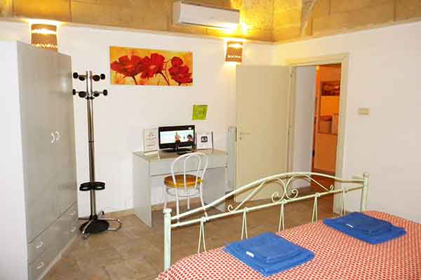 Double Room with tv and air conditioning 'Apartment Piazzetta'